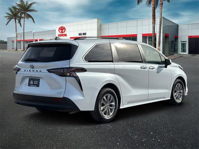 2023 Toyota Sienna XLE 8 Passenger