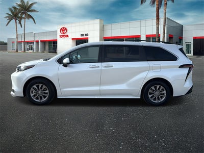 2023 Toyota Sienna XLE 8 Passenger