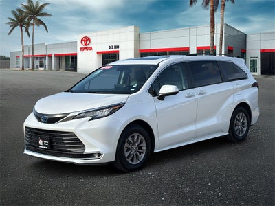 2023 Toyota Sienna XLE 8 Passenger