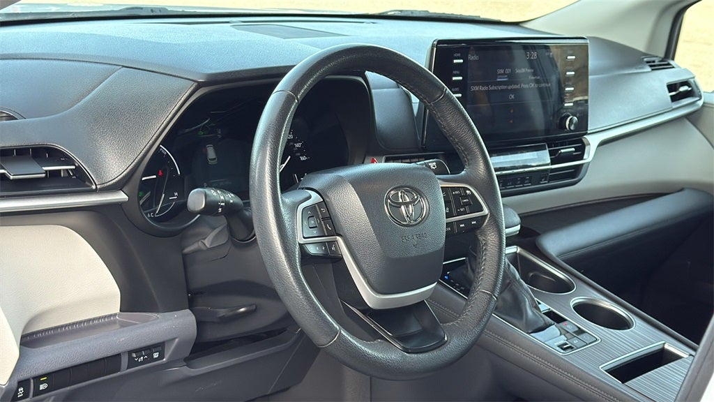 2023 Toyota Sienna XLE 8 Passenger