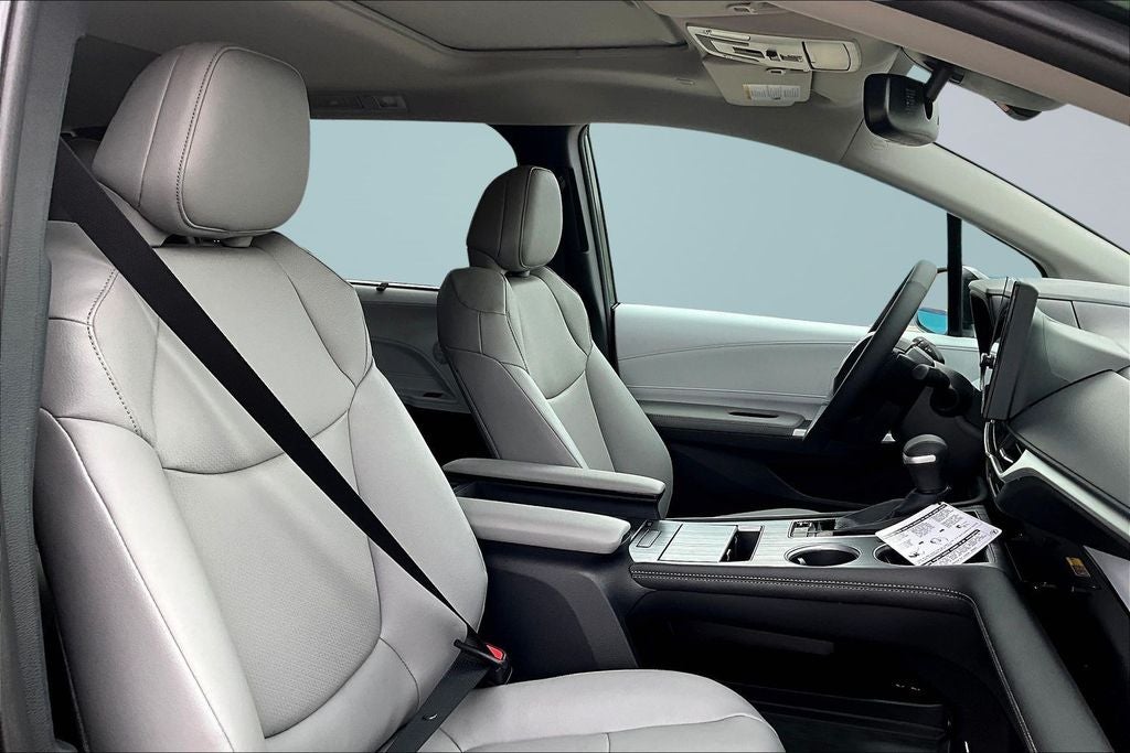 2026 Toyota Sienna XLE 8 Passenger