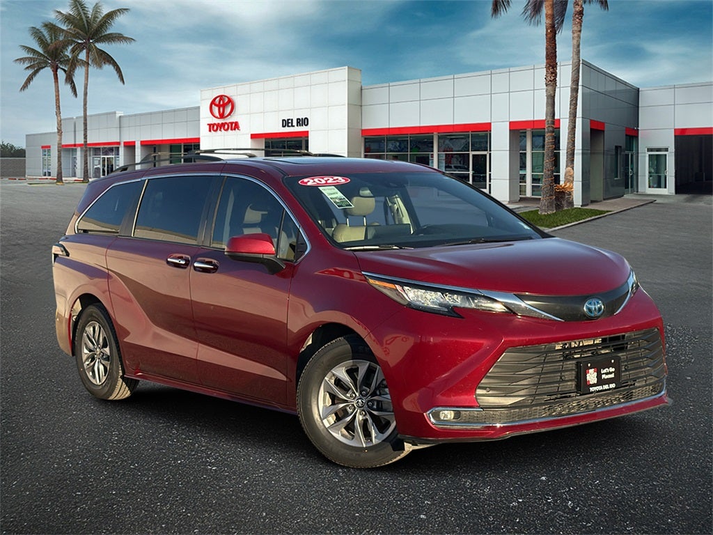 2023 Toyota Sienna XLE 7 Passenger