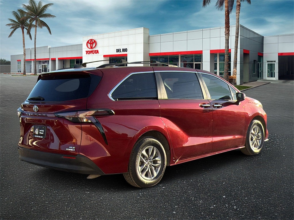 2023 Toyota Sienna XLE 7 Passenger
