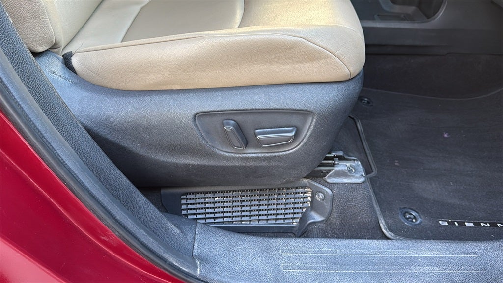 2023 Toyota Sienna XLE 7 Passenger