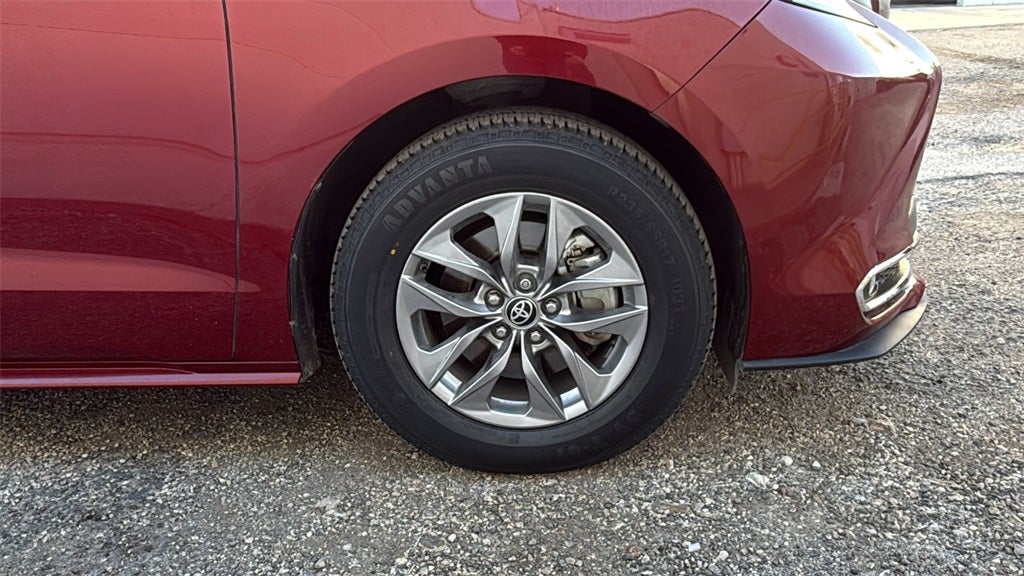 2023 Toyota Sienna XLE 7 Passenger