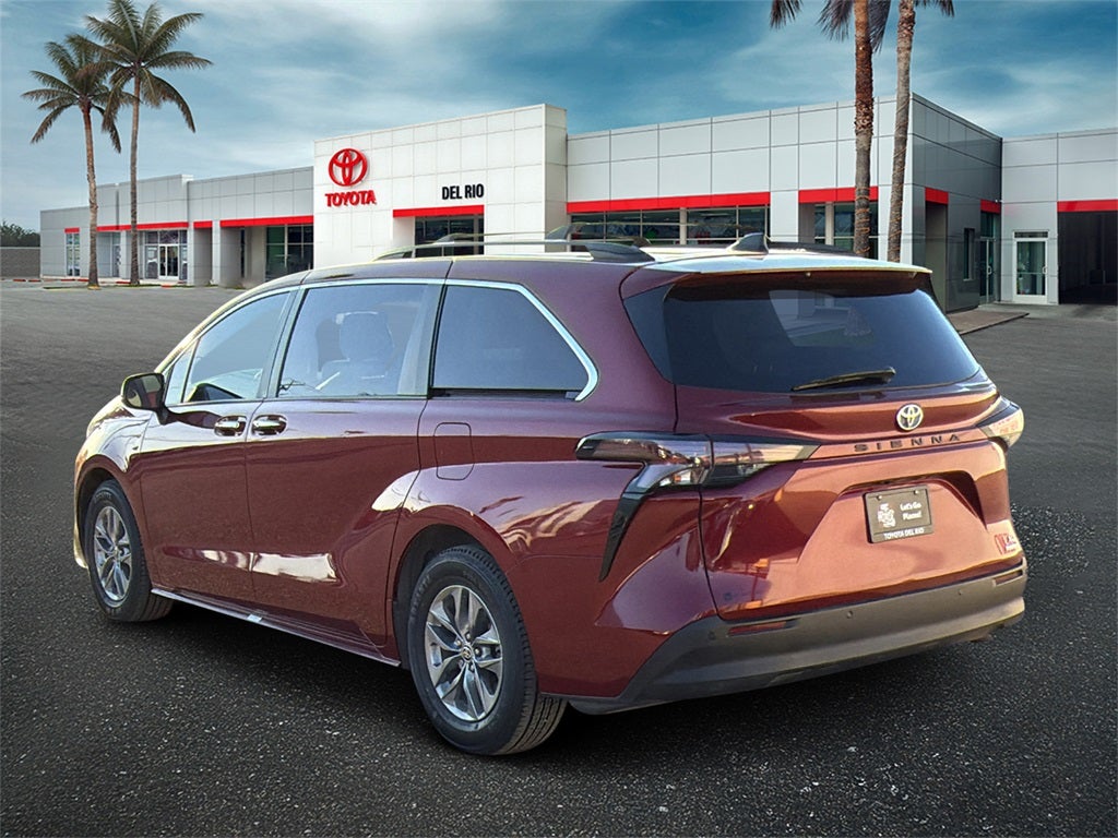 2023 Toyota Sienna XLE 7 Passenger