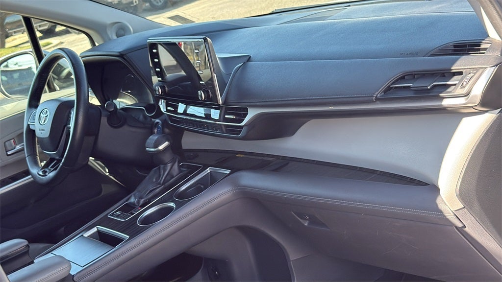 2021 Toyota Sienna Limited 7 Passenger