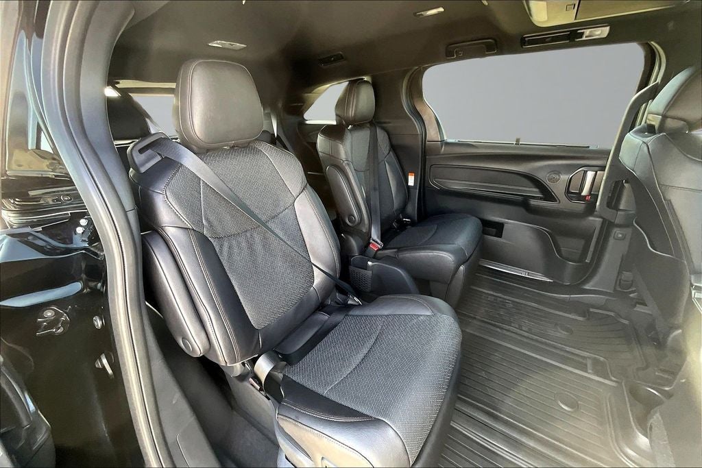 2026 Toyota Sienna Limited 7 Passenger