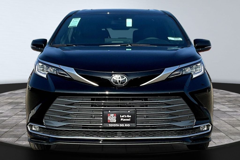 2026 Toyota Sienna Limited 7 Passenger