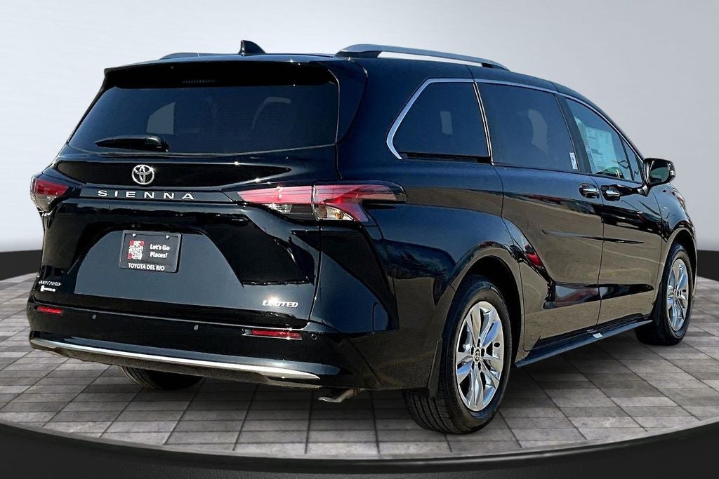 2026 Toyota Sienna Limited 7 Passenger