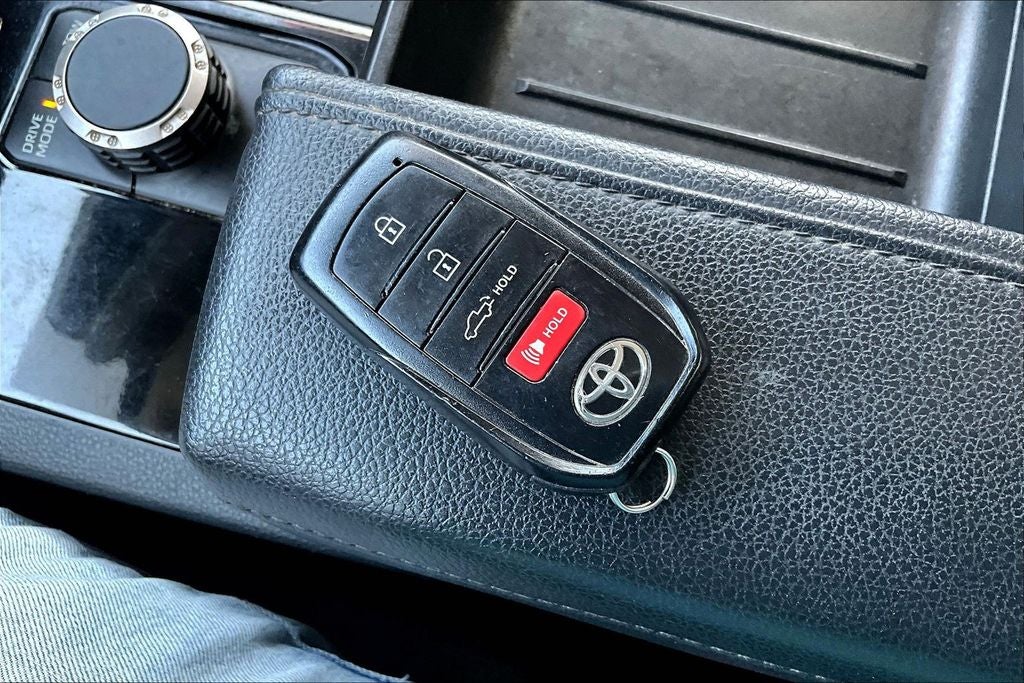 2022 Toyota Tundra SR5