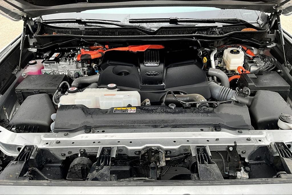 2025 Toyota Tundra Hybrid Platinum