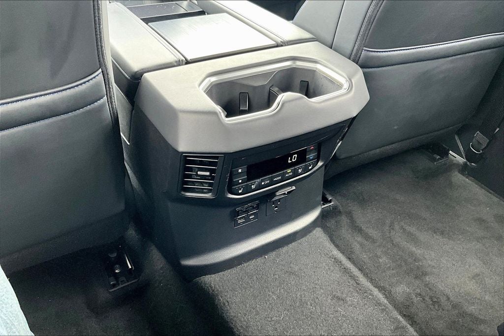 2025 Toyota Sequoia Platinum