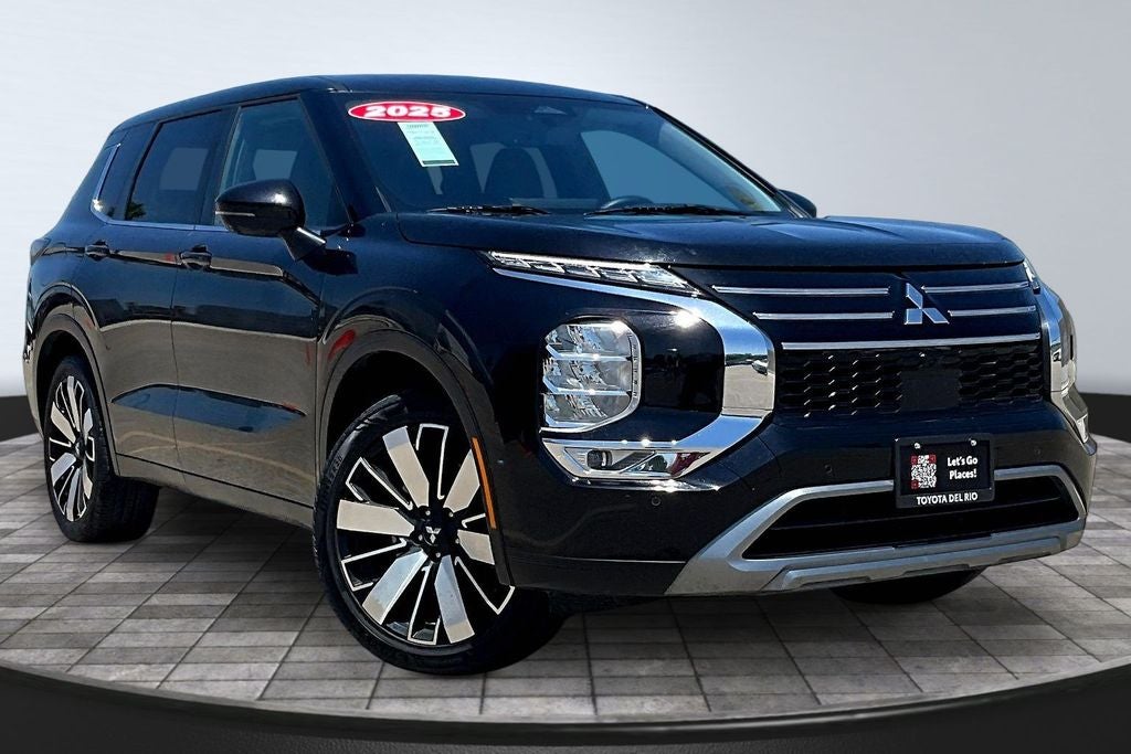 2025 Mitsubishi Outlander SE