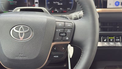 2025 Toyota Crown Platinum