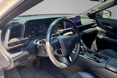 2025 Toyota Crown Platinum
