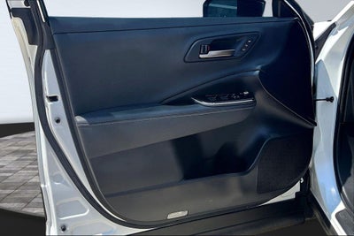 2025 Toyota Crown Platinum