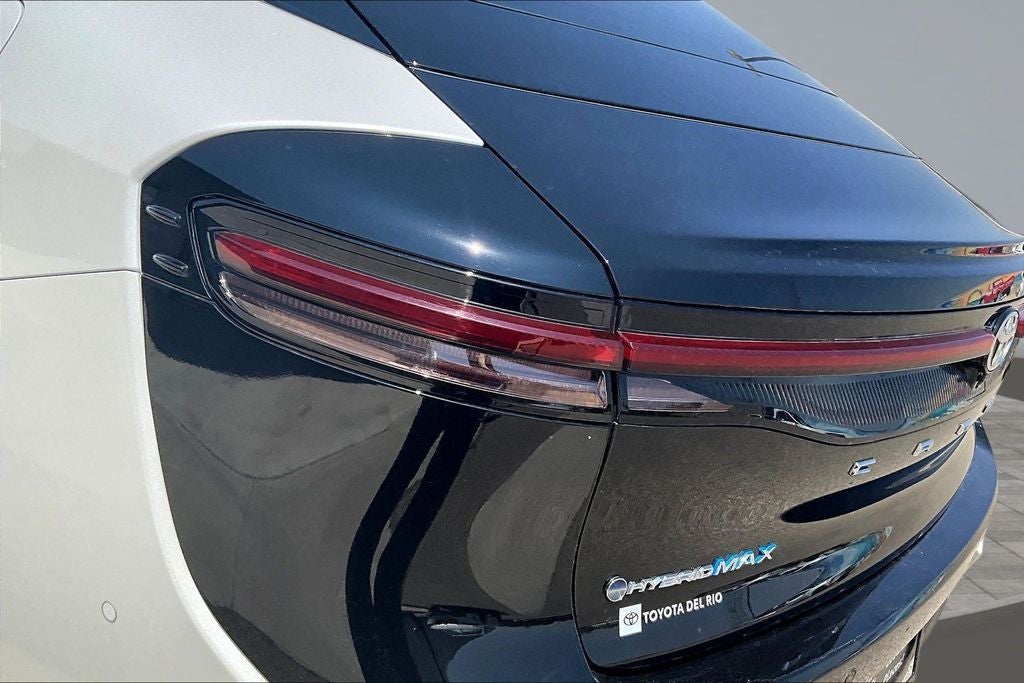 2025 Toyota Crown Platinum