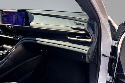 2025 Toyota Crown Platinum