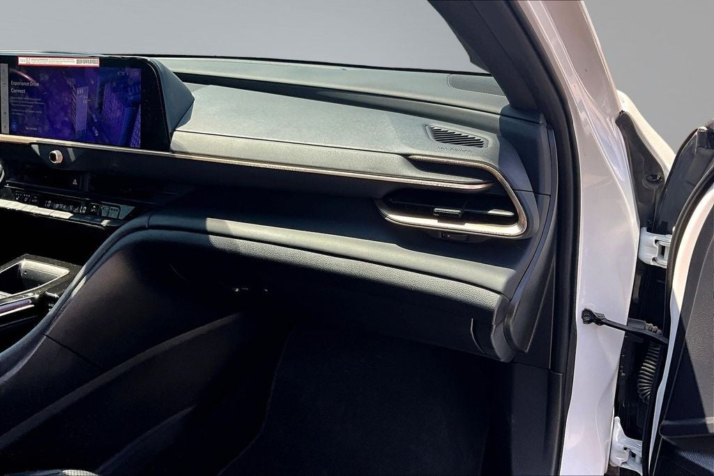 2025 Toyota Crown Platinum