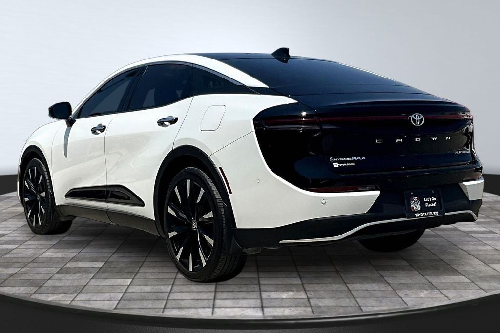 2025 Toyota Crown Platinum