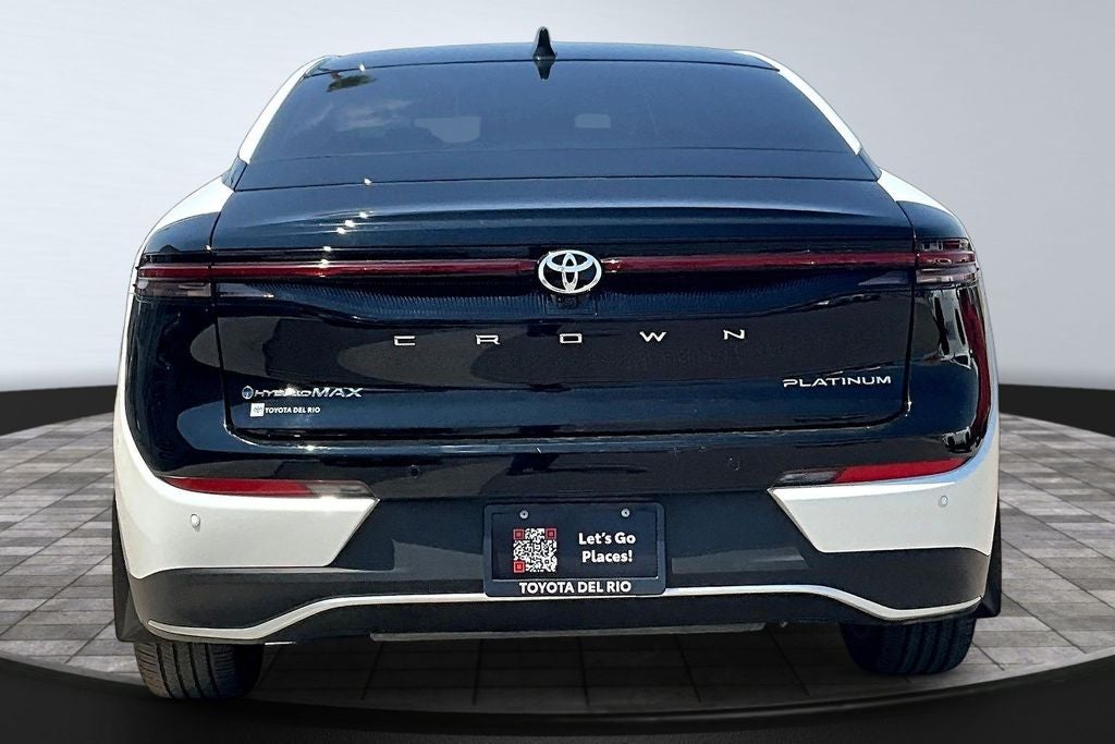 2025 Toyota Crown Platinum