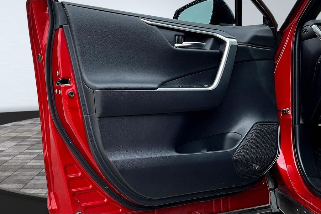 2025 Toyota RAV4 Plug-In Hybrid XSE