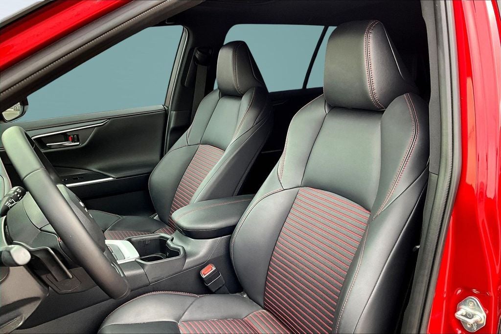 2025 Toyota RAV4 Plug-In Hybrid XSE