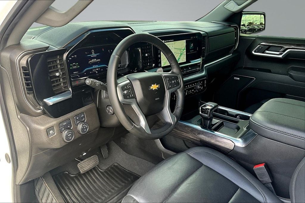 2025 Chevrolet Silverado 1500 LTZ
