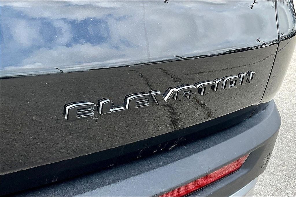 2024 GMC Acadia Elevation