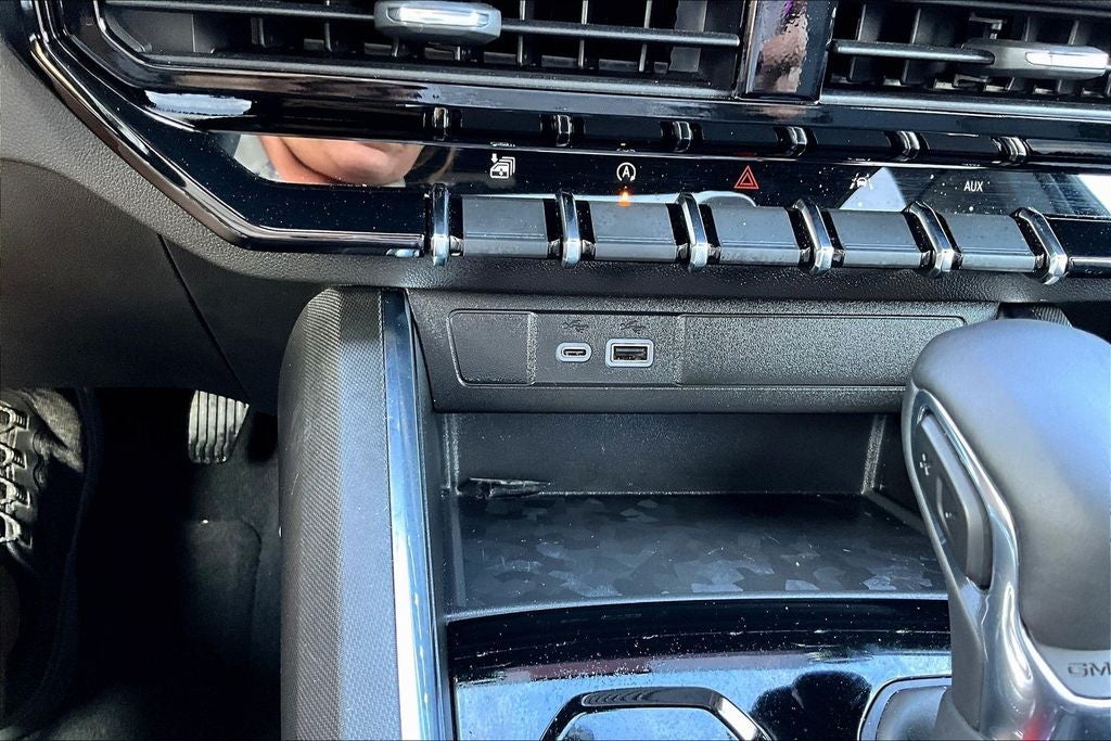 2025 GMC Canyon Elevation