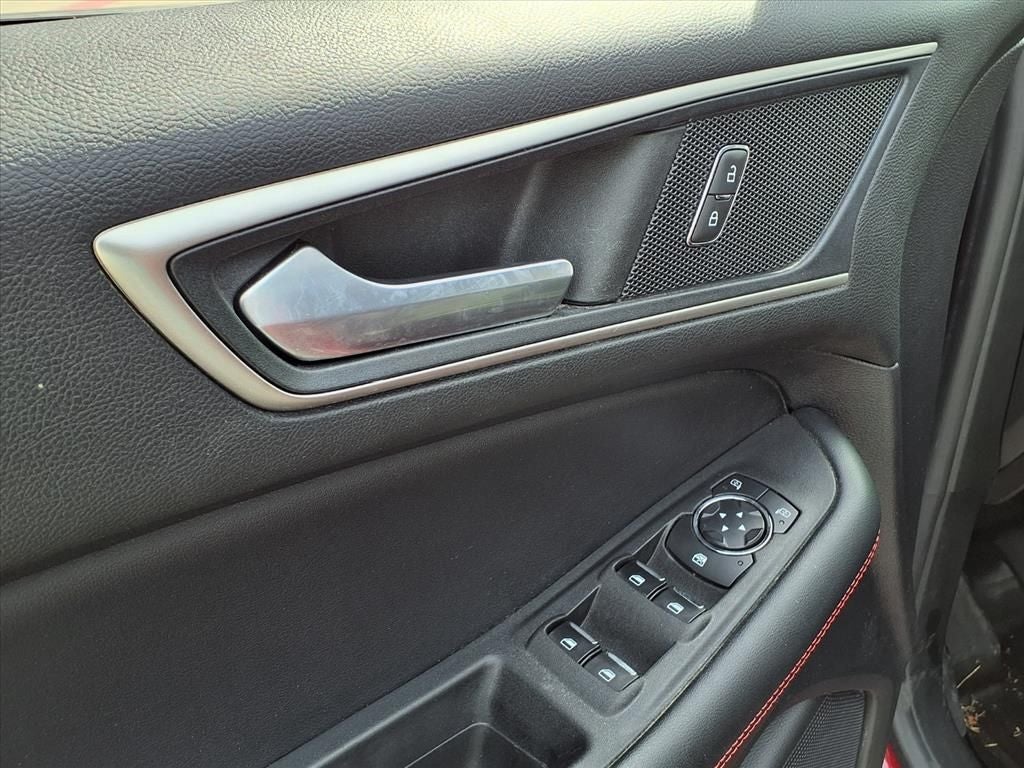 2022 Ford Edge ST Line