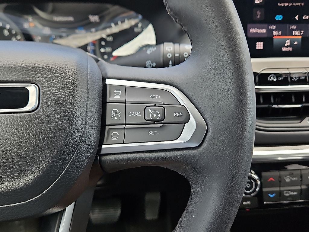 2023 Jeep Compass (Red) Edition