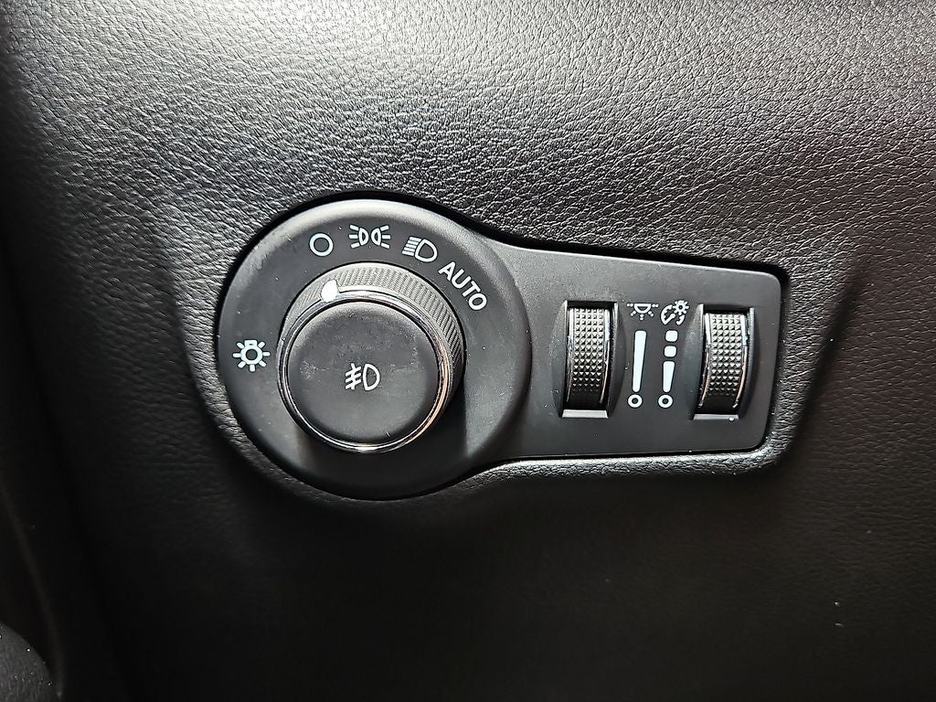 2023 Jeep Compass (Red) Edition