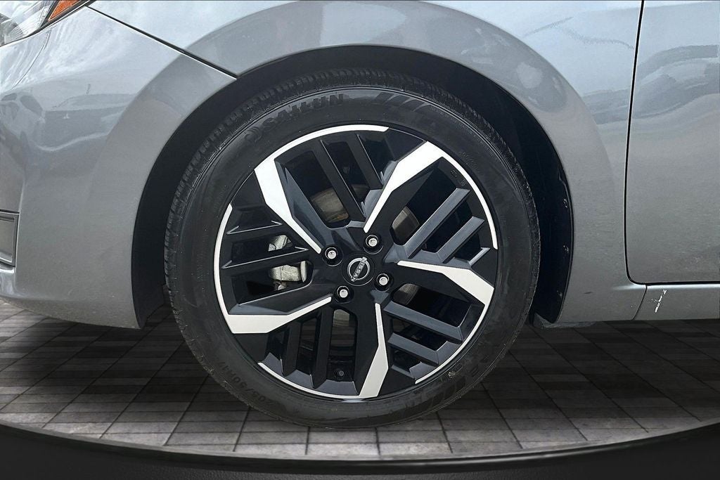 2024 Nissan Versa 1.6 SR