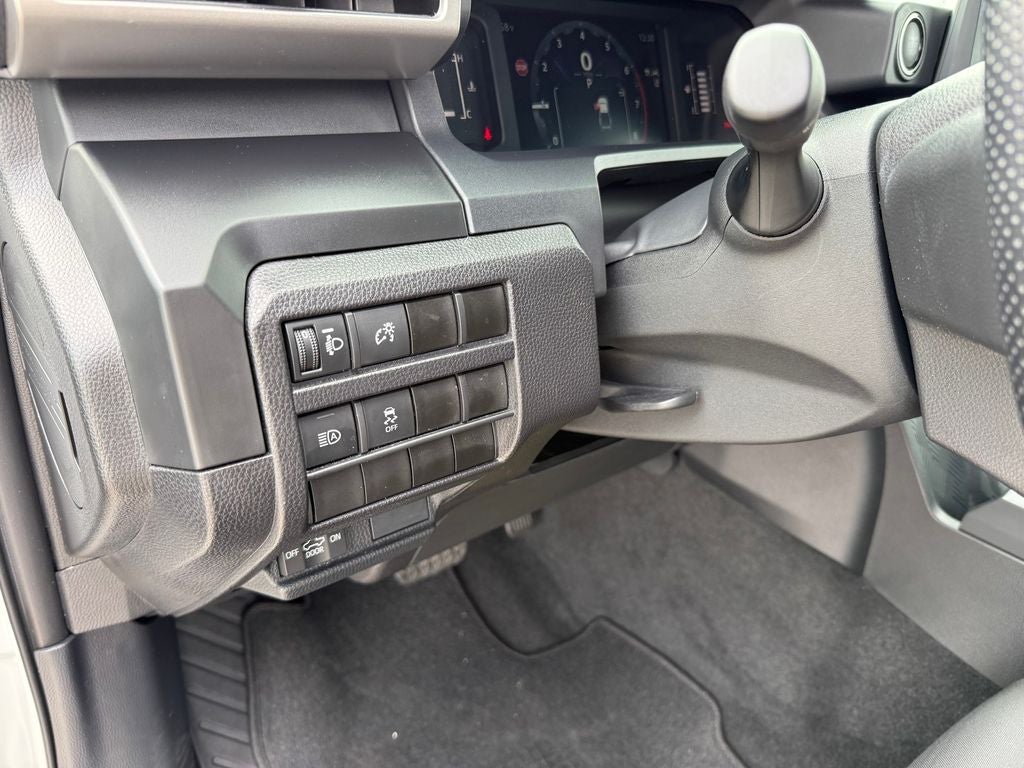 2025 Toyota Tacoma SR