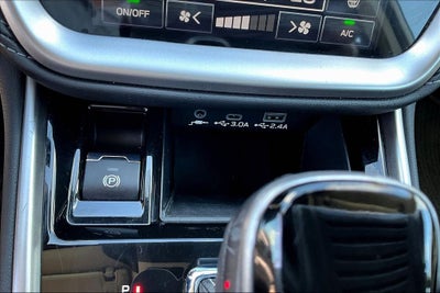 2025 Subaru Legacy Premium