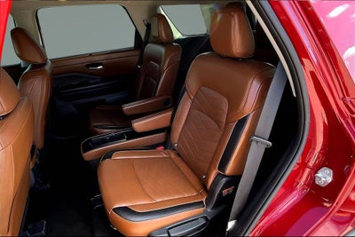 2023 Nissan Pathfinder Platinum