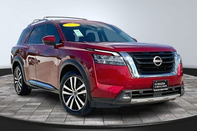 2023 Nissan Pathfinder Platinum