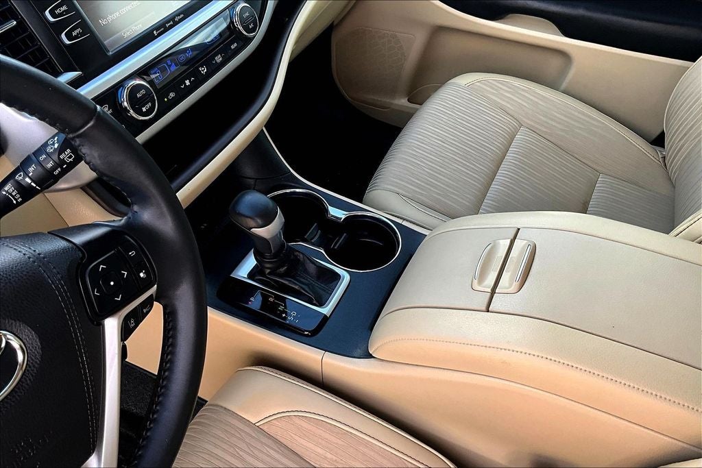 2019 Toyota Highlander LE Plus