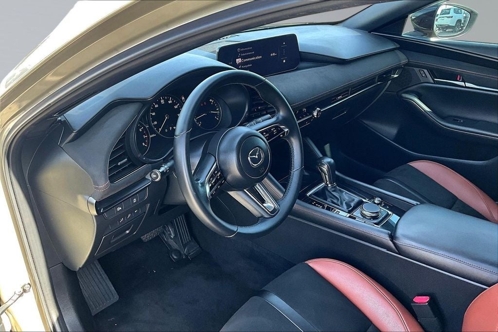 2024 Mazda Mazda3 2.5 Carbon Turbo