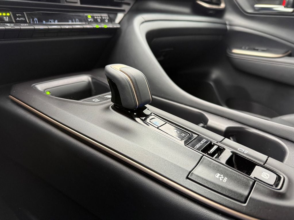 2023 Toyota Crown Platinum