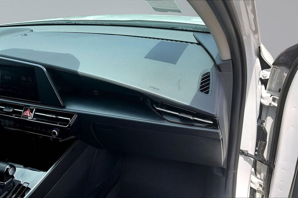2025 Kia Niro LX