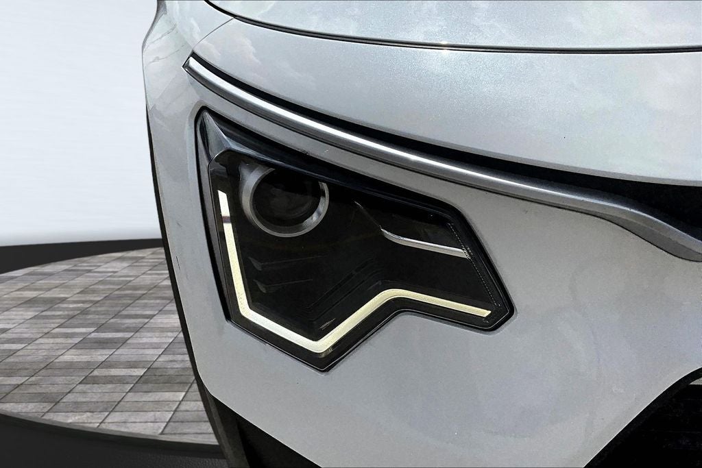 2025 Kia Niro LX