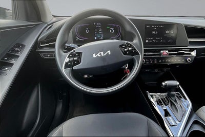 2025 Kia Niro LX