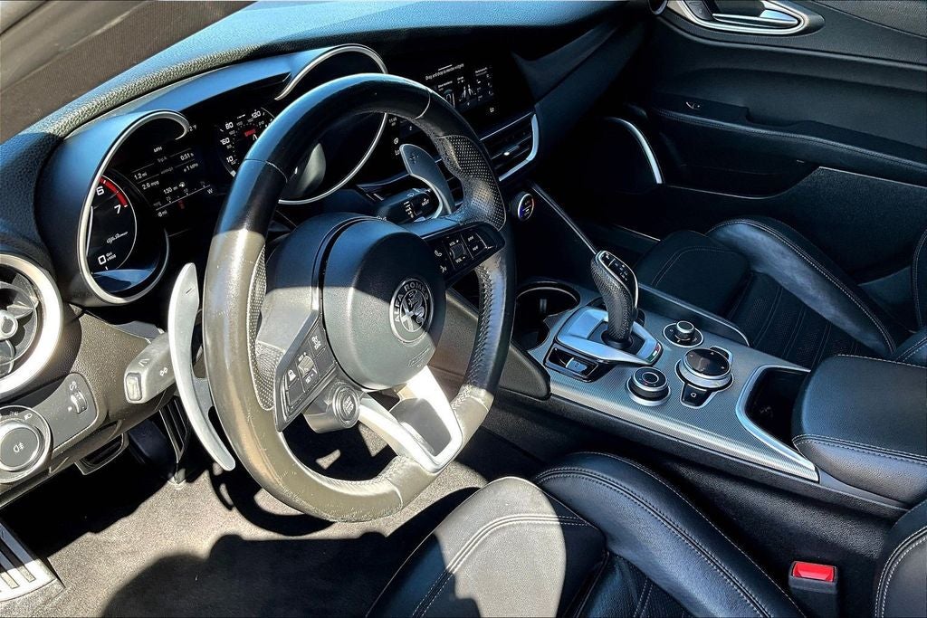 2022 Alfa Romeo Giulia Veloce