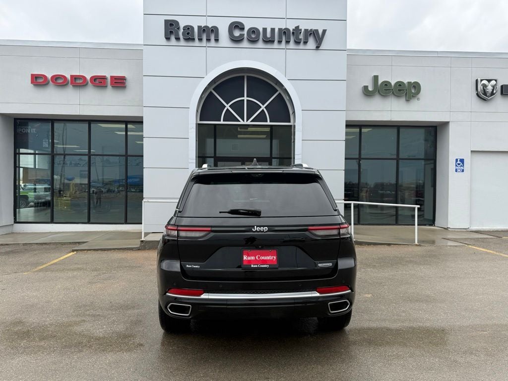 2023 Jeep Grand Cherokee Summit