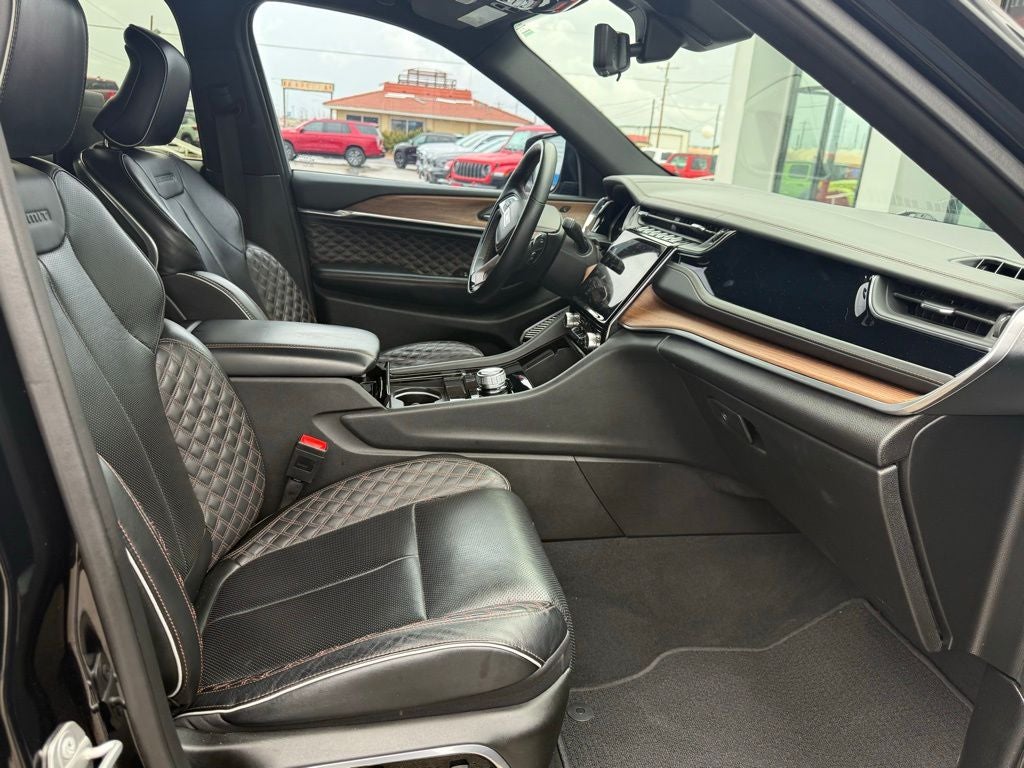 2023 Jeep Grand Cherokee Summit