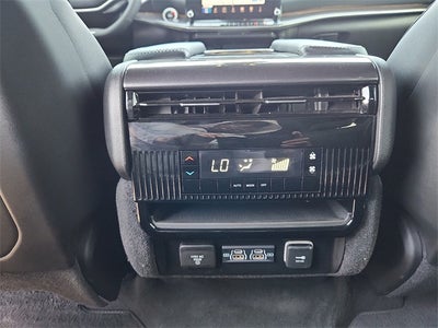 2024 Jeep Wagoneer L Base