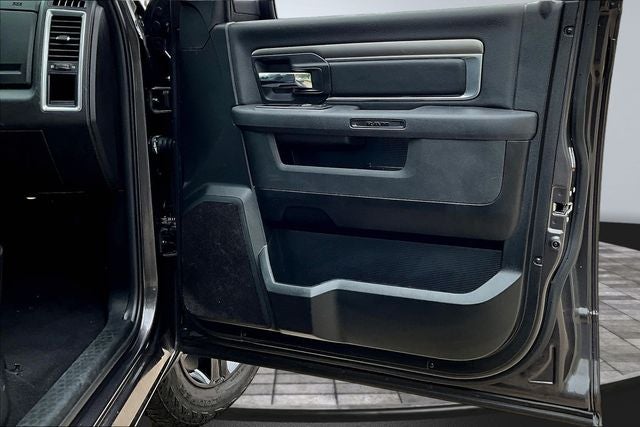 2024 RAM 1500 Classic Warlock 4X4